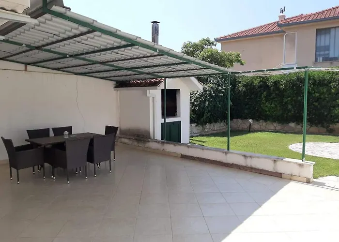 Pear - Apartment Makarska