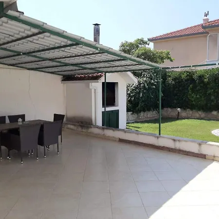 Pear - Apartment Makarska