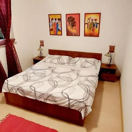 Pear - Appartement Makarska